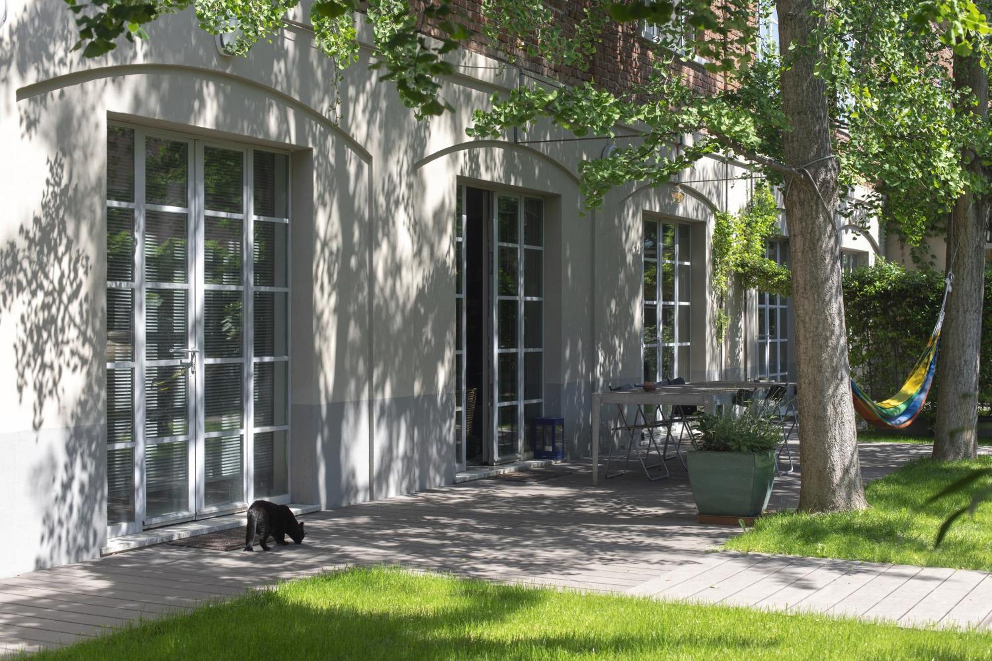شقة Casaginko - Cozy Loft With Garden In Milano - Naviglio المظهر الخارجي الصورة